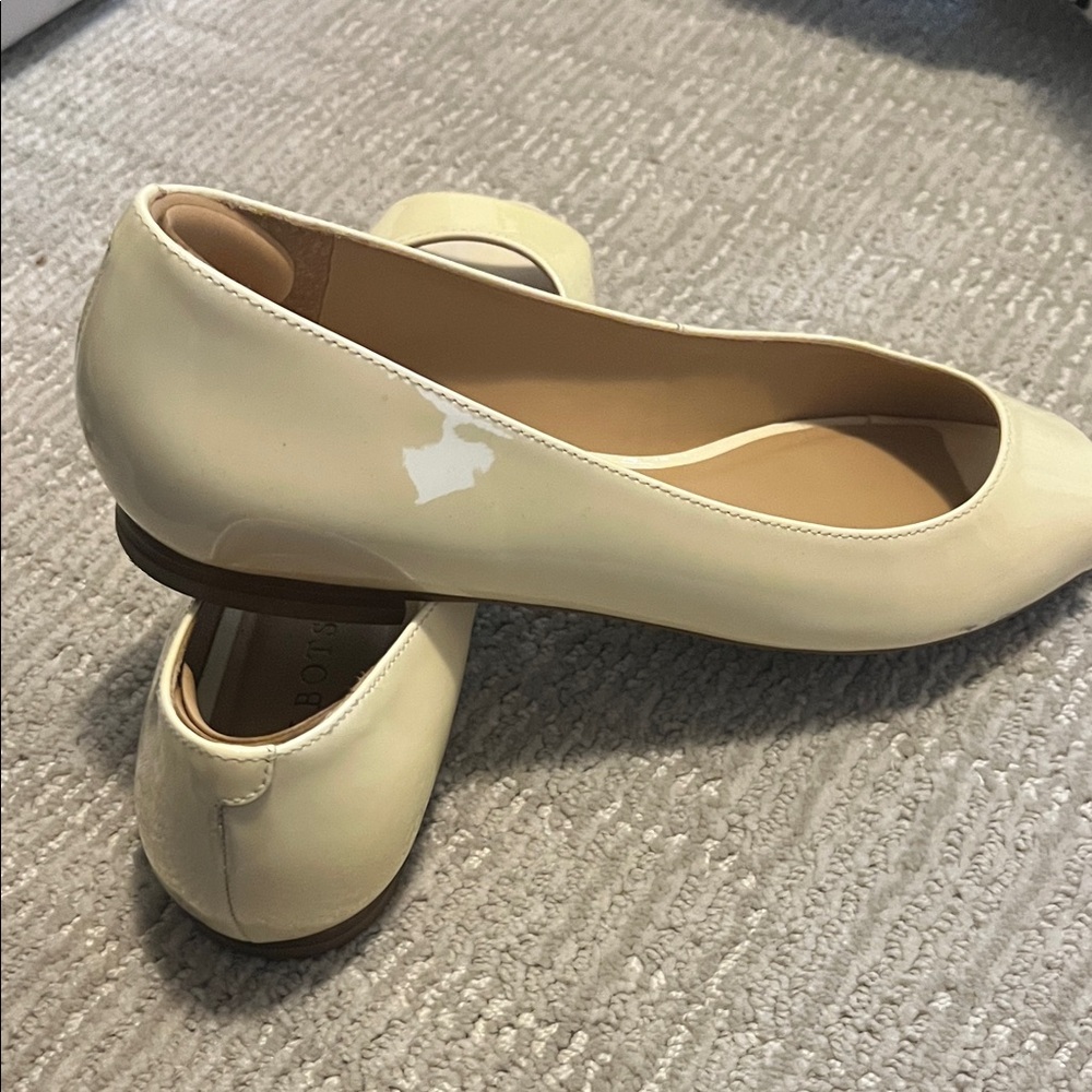 Talbots Women's Cream Flats
